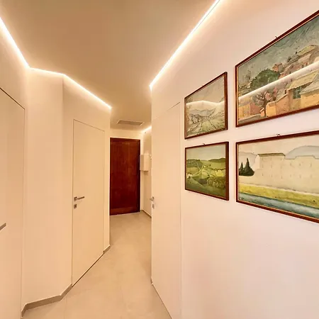 Bright & Cozy Flat - Walk To & Train Station 公寓