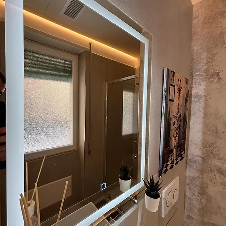 Bright & Cozy Flat - Walk To & Train Station *
