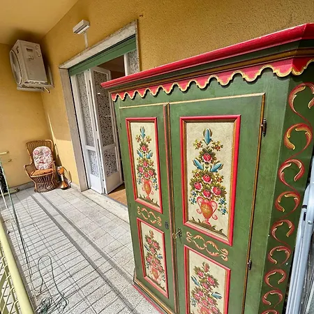 Bright & Cozy Flat - Walk To & Train Station Sanremo